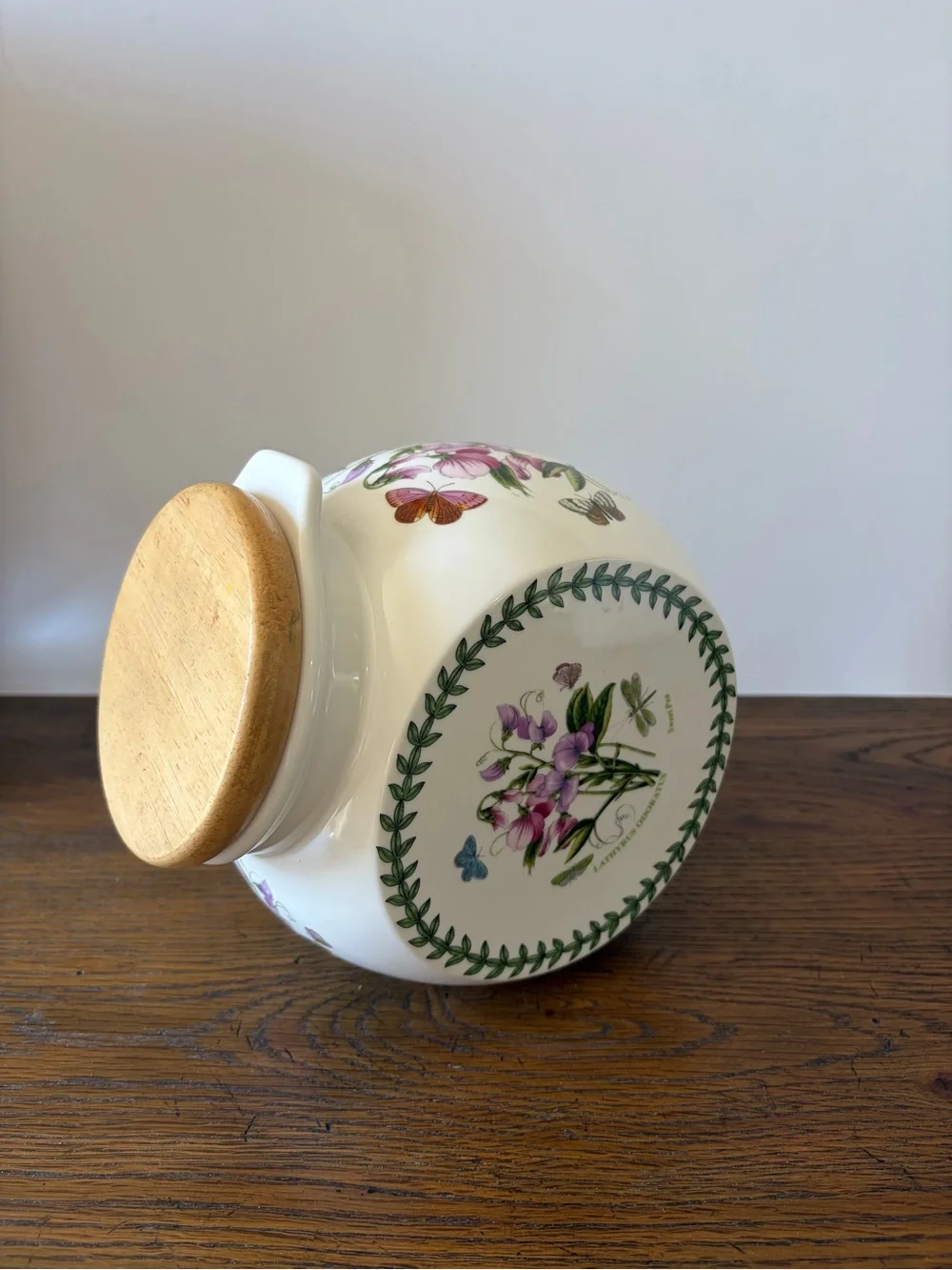 Portmeirion Botanic Garden Cookie Jar: Sweet Pea & Butterfly design.